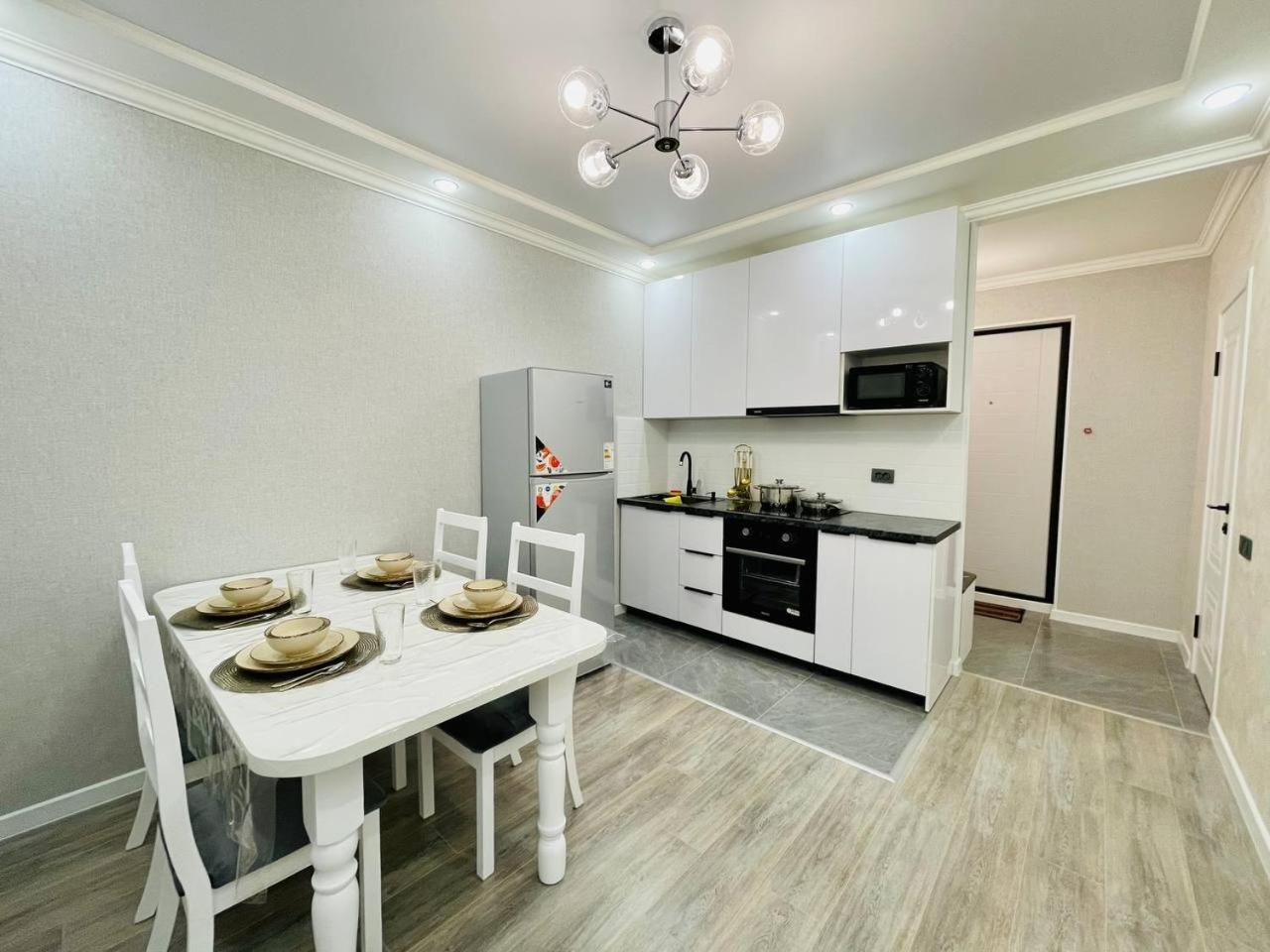 City+2 Apartment *